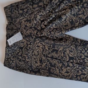 Chico’s So Slimming Juliet Scroll-Print Ankle Pants Chico's size .5/reg size 6